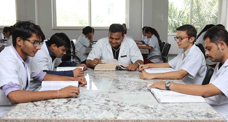 Top MDS colleges in India